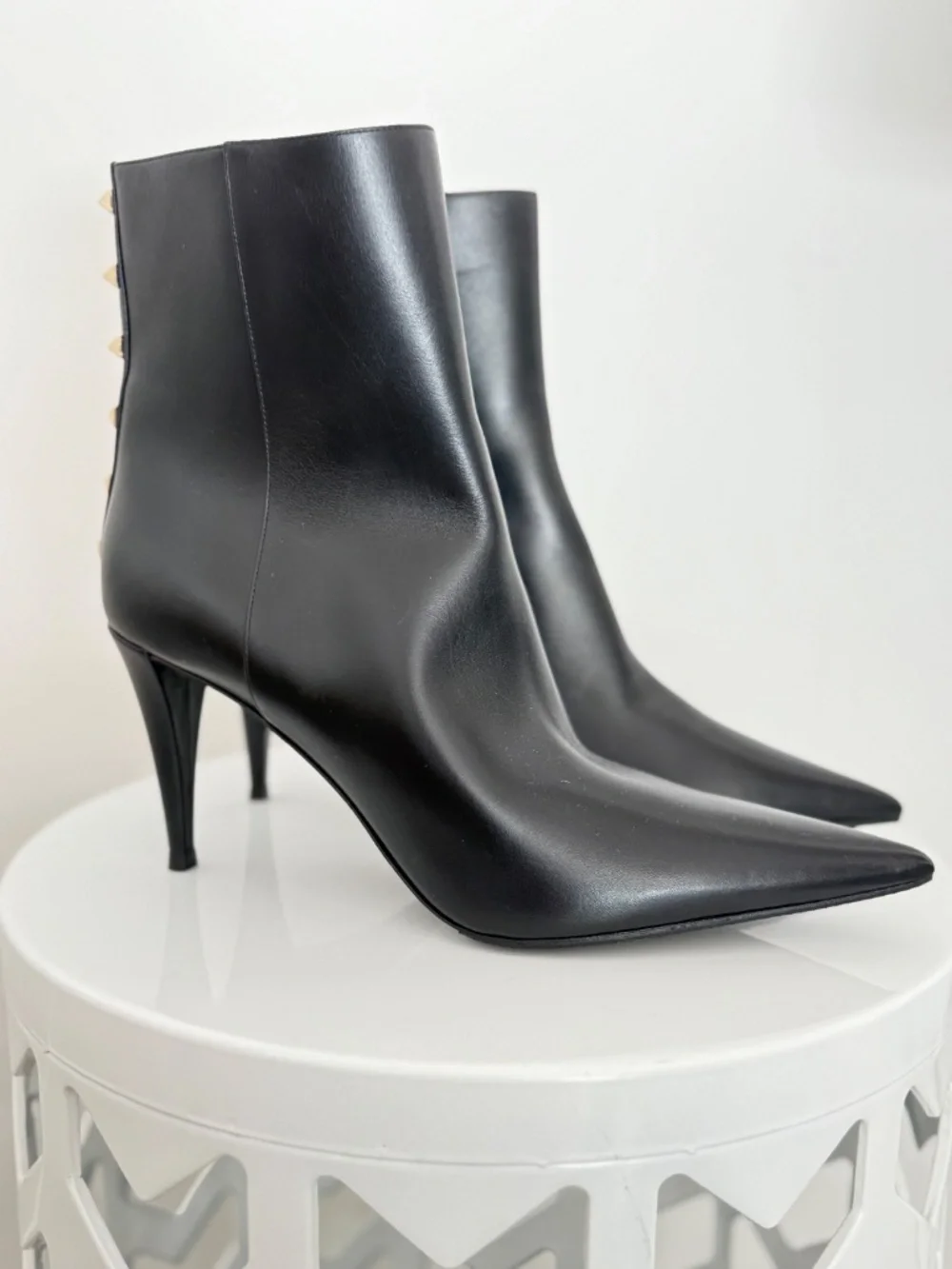Valentino Garavani Rockstud Black Calfskin Leather Ankle Boot - Picture 5 of 9